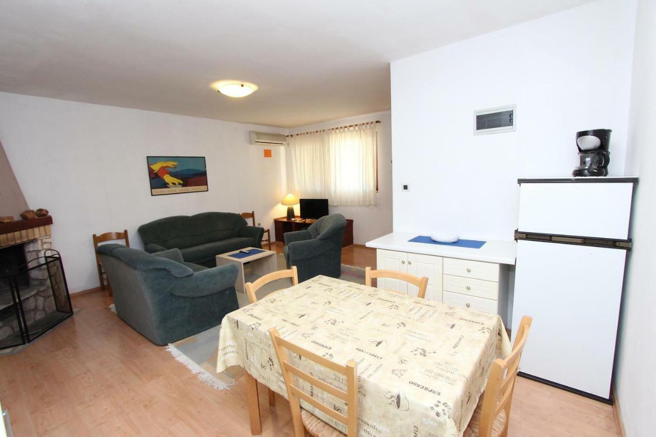 Apartments Lora Rovinj Luaran gambar